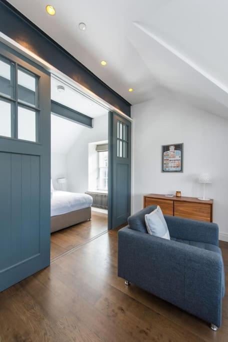 Cool Urban Apartment With Stunning Castle Views Edinburgh Luaran gambar