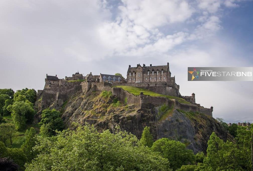 Cool Urban Apartment With Stunning Castle Views Edinburgh Luaran gambar