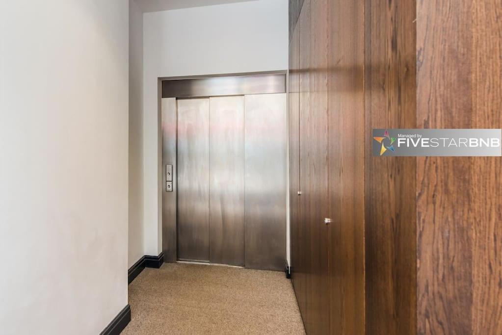 Cool Urban Apartment With Stunning Castle Views Edinburgh Luaran gambar