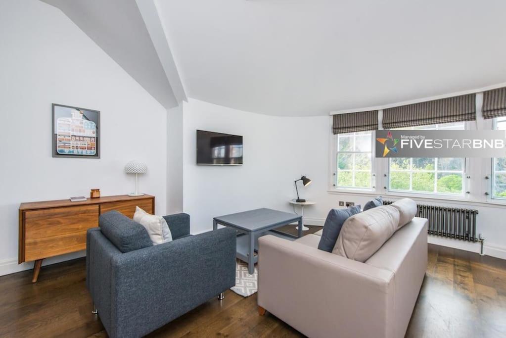 Cool Urban Apartment With Stunning Castle Views Edinburgh Luaran gambar