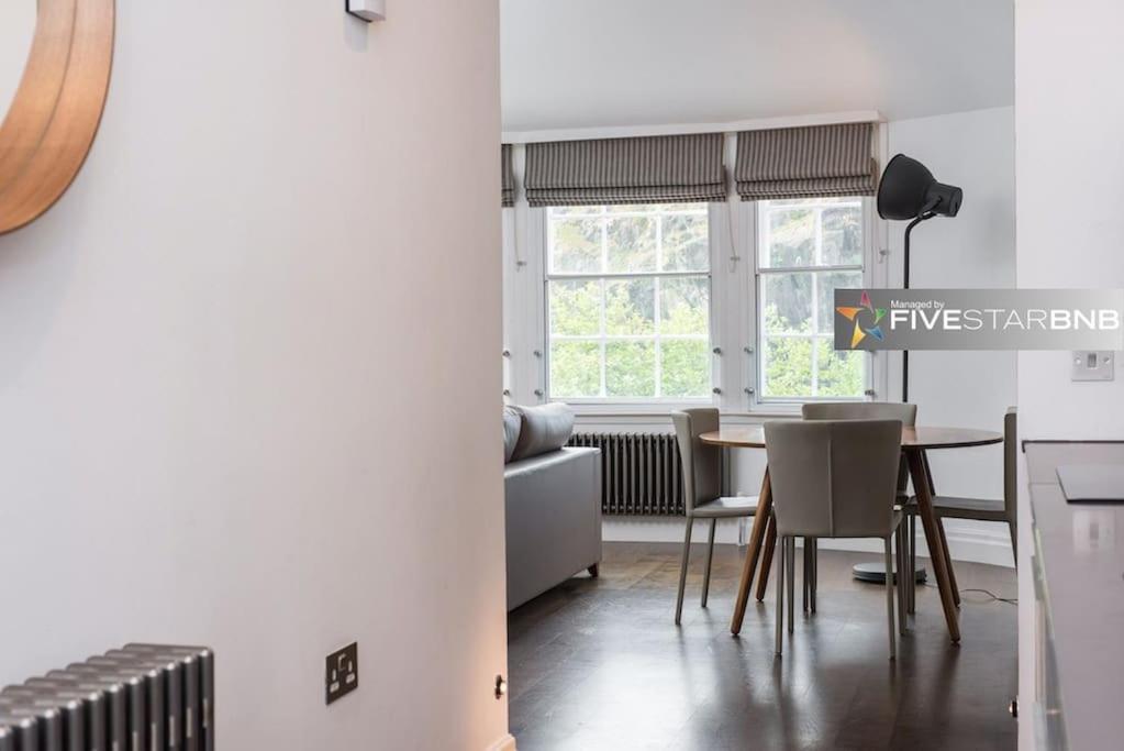 Cool Urban Apartment With Stunning Castle Views Edinburgh Luaran gambar